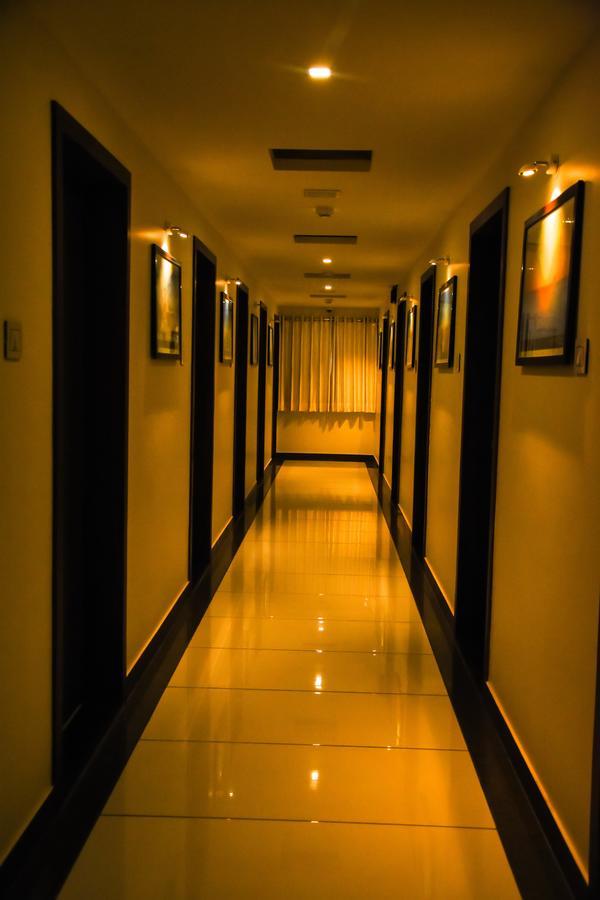 Hotel Shyam Palace Bhuj Exteriör bild